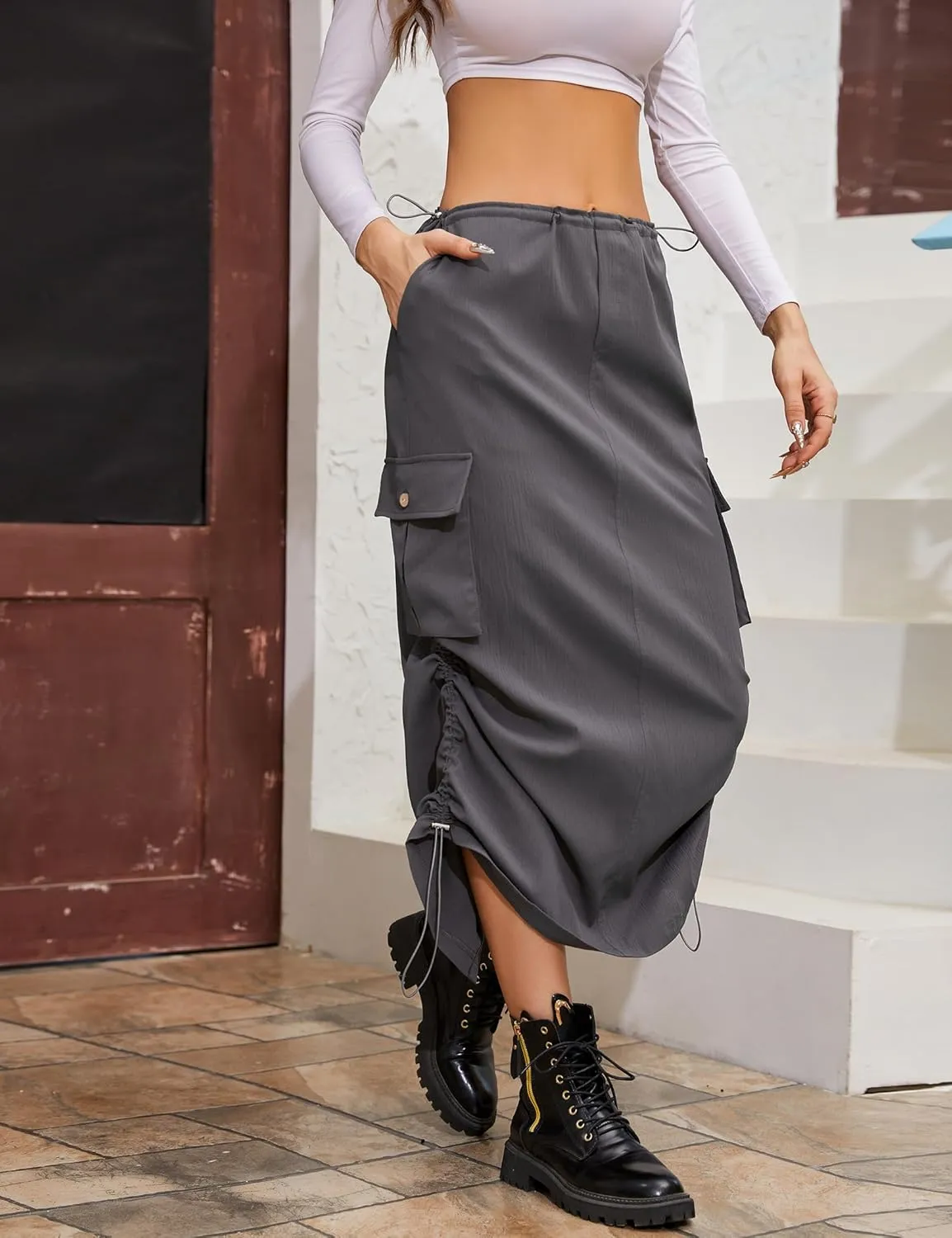BLUEMING Women Y2k Cargo Long Skirt Low Waist Drawstring Maxi Skirt Ruched Vintage Slit Cargo Skirt with Pockets