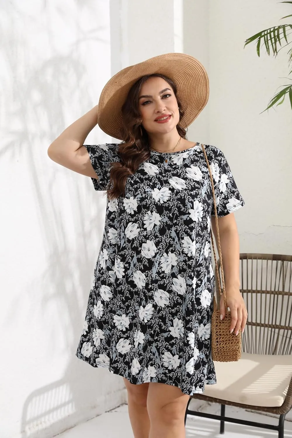 HBEYYTO Women's Plus Size Short Sleeve Loose Dress Casual Swing T Shirt Dresses with Pockets (XL-5XL)