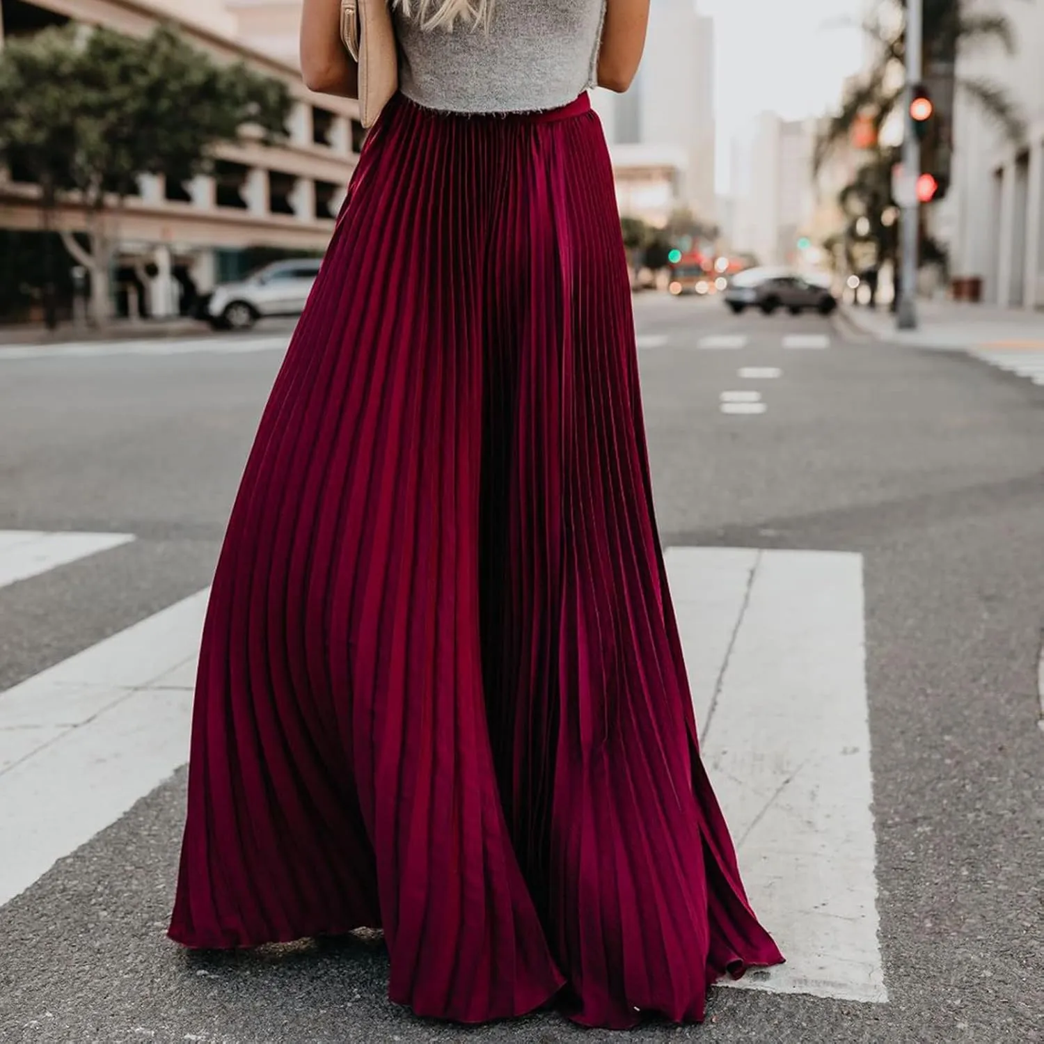 HGps8w Women's Flowy Pleated Maxi Skirt 2025 Summer Vintage Elegant High Waisted Plain Long Skirts
