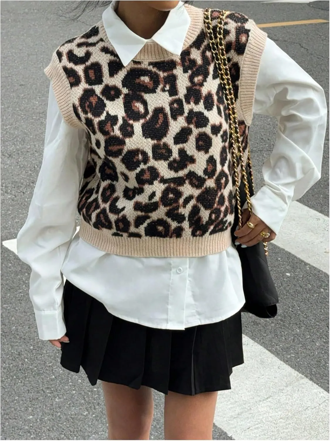 MakeMeChic Women's Leopard Print Vest Top Y2K Crew Neck Sleeveless Sweater Vests
