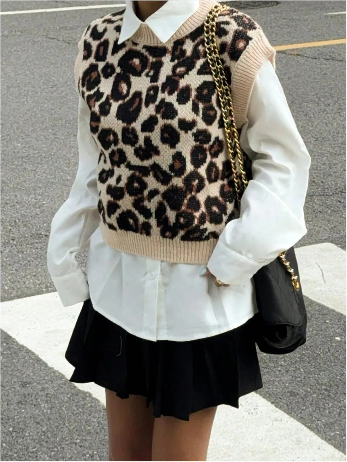 MakeMeChic Women's Leopard Print Vest Top Y2K Crew Neck Sleeveless Sweater Vests