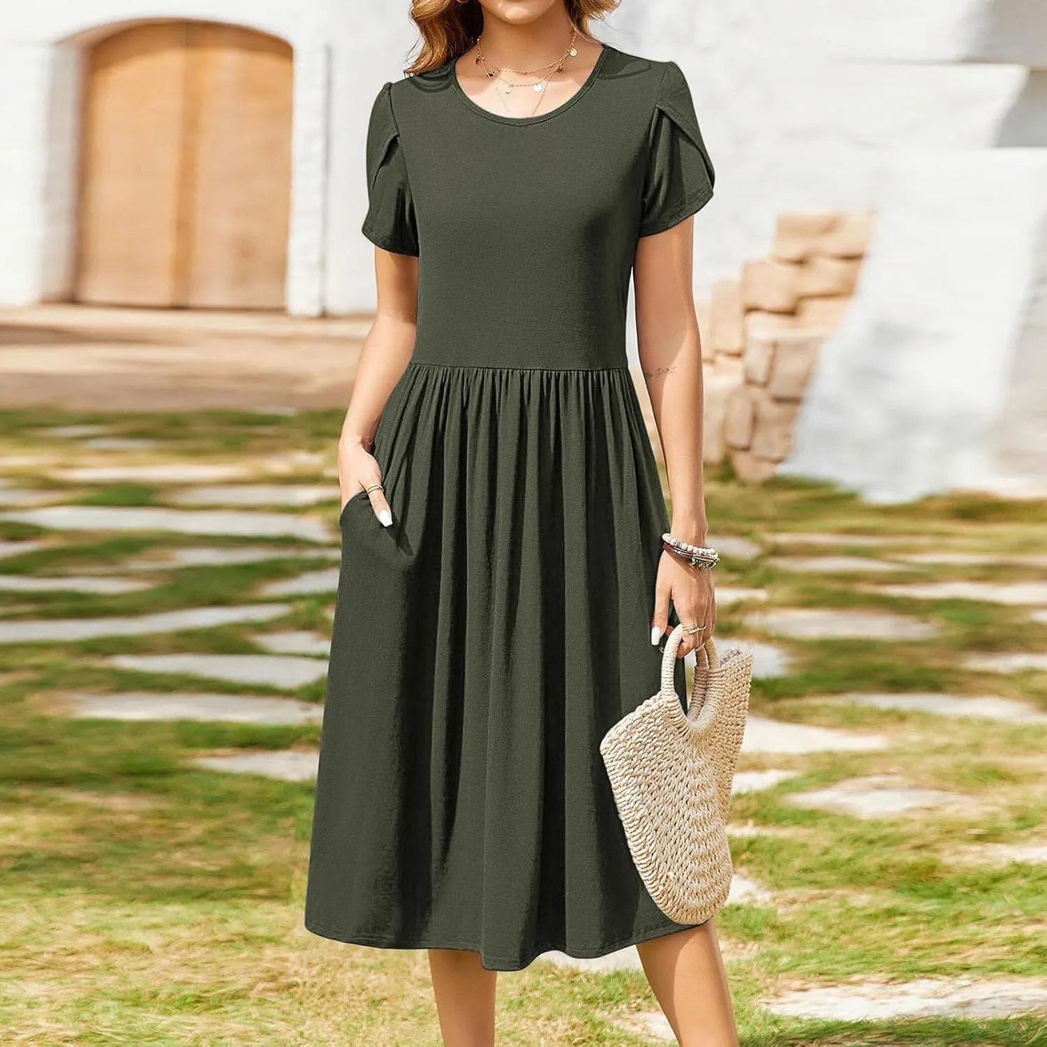 Women's Summer Short Sleeve A-Line Midi Dresses Casual Crewneck T-Shirt Dresses Flowy Beach Sundress with Pockets